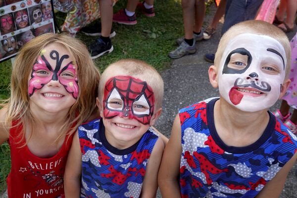 Crianças durante celebrações do Dia da Independência no estado do Tennessee, EUA, 4 de julho de 2021 - Sputnik Brasil