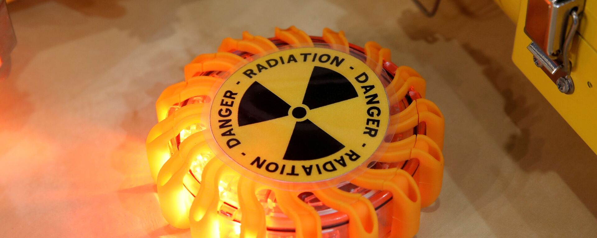 Símbolo de radioatividade na Exposição Nuclear Mundial, França, 26 de julho de 2018 - Sputnik Brasil, 1920, 23.10.2022