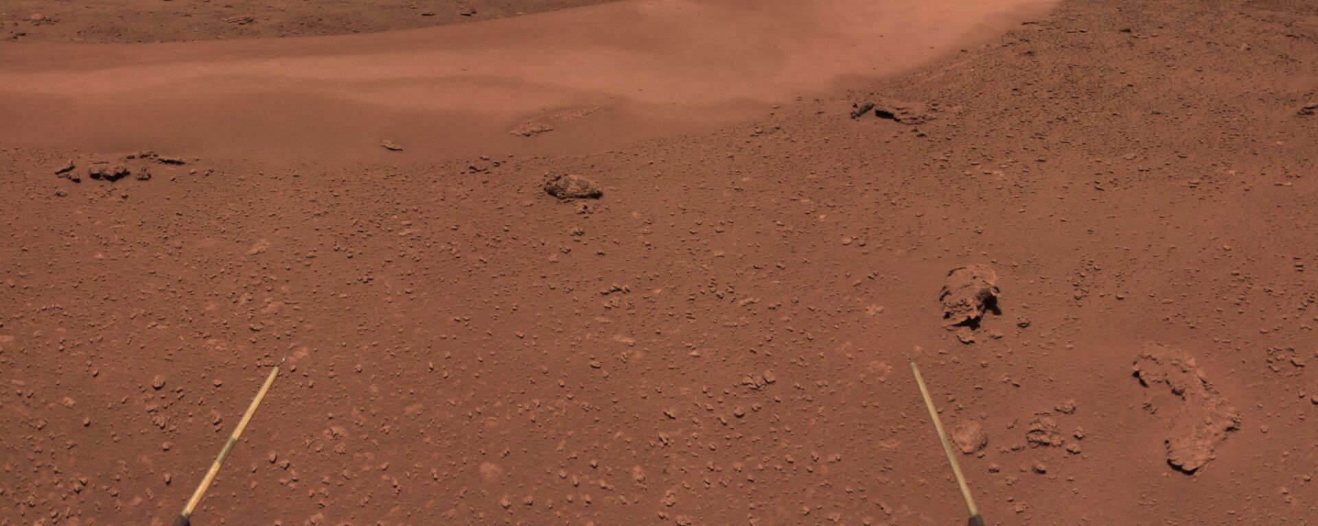 Superfície de Marte captada pelo rover Zhurong da China, 26 de junho de 2021 - Sputnik Brasil, 1920, 06.01.2023
