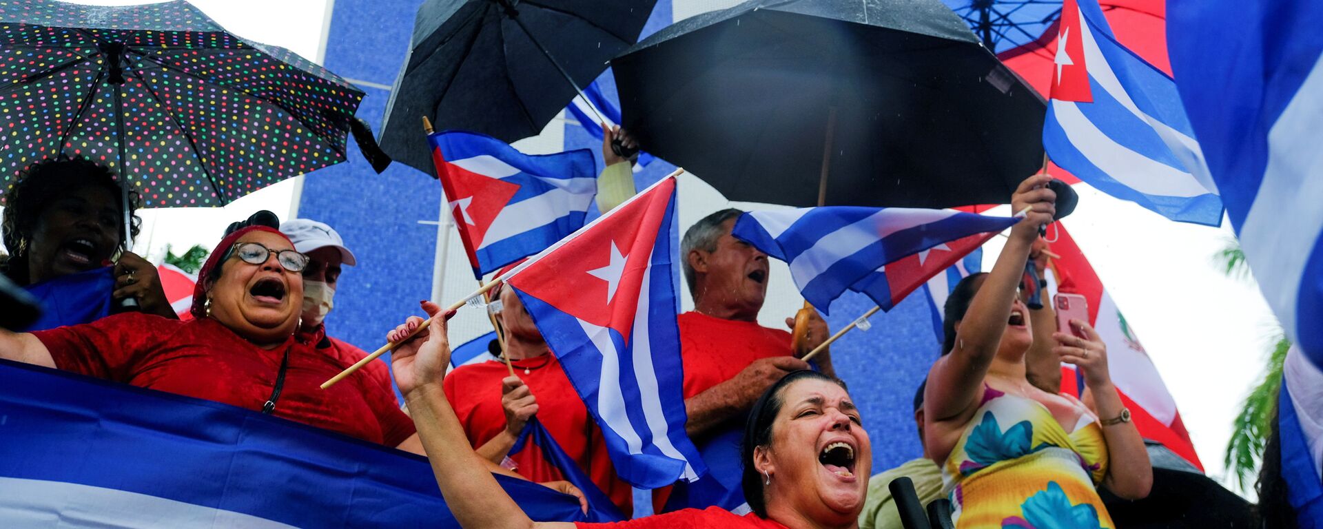 Emigrantes no bairro Little Havana reagem aos protestos em Cuba contra a crise econômica no país, Miami, EUA, 13 de julho de 2021 - Sputnik Brasil, 1920, 04.08.2021