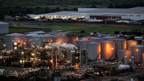 Vista geral da refinaria da Sapref em Durban, África do Sul - Sputnik Brasil