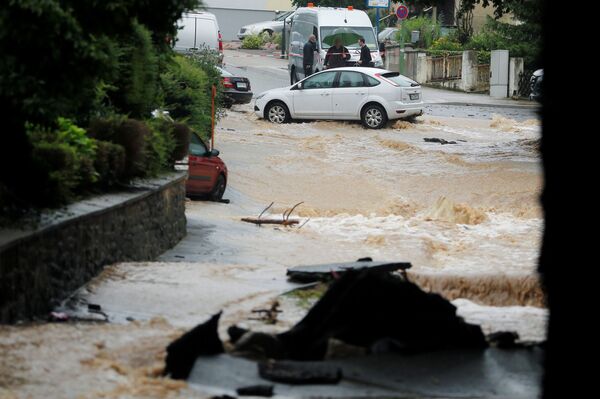 Rua inundada após chuvas intensas em Hagen, Alemanha - Sputnik Brasil