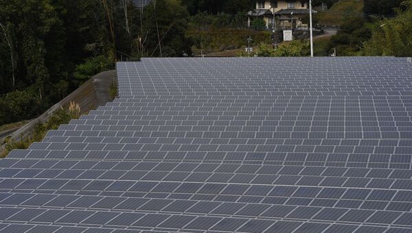 Painéis solares na cidade japonesa de Yufu, na província de Oita. Foto de arquivo - Sputnik Brasil