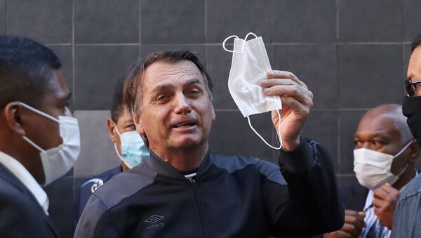 Presidente do Brasil Jair Bolsonaro deixando o hospital Vila Nova Star em São Paulo, onde esteve internado por obstrução intestinal, 18 de julho de 2021 - Sputnik Brasil