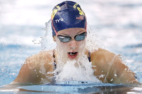 Nadadora Katie Grimes dos EUA, de 15 anos, compete na final feminina de 400 metros em San Antonio, Texas, EUA, 15 de janeiro de 2021 - Sputnik Brasil