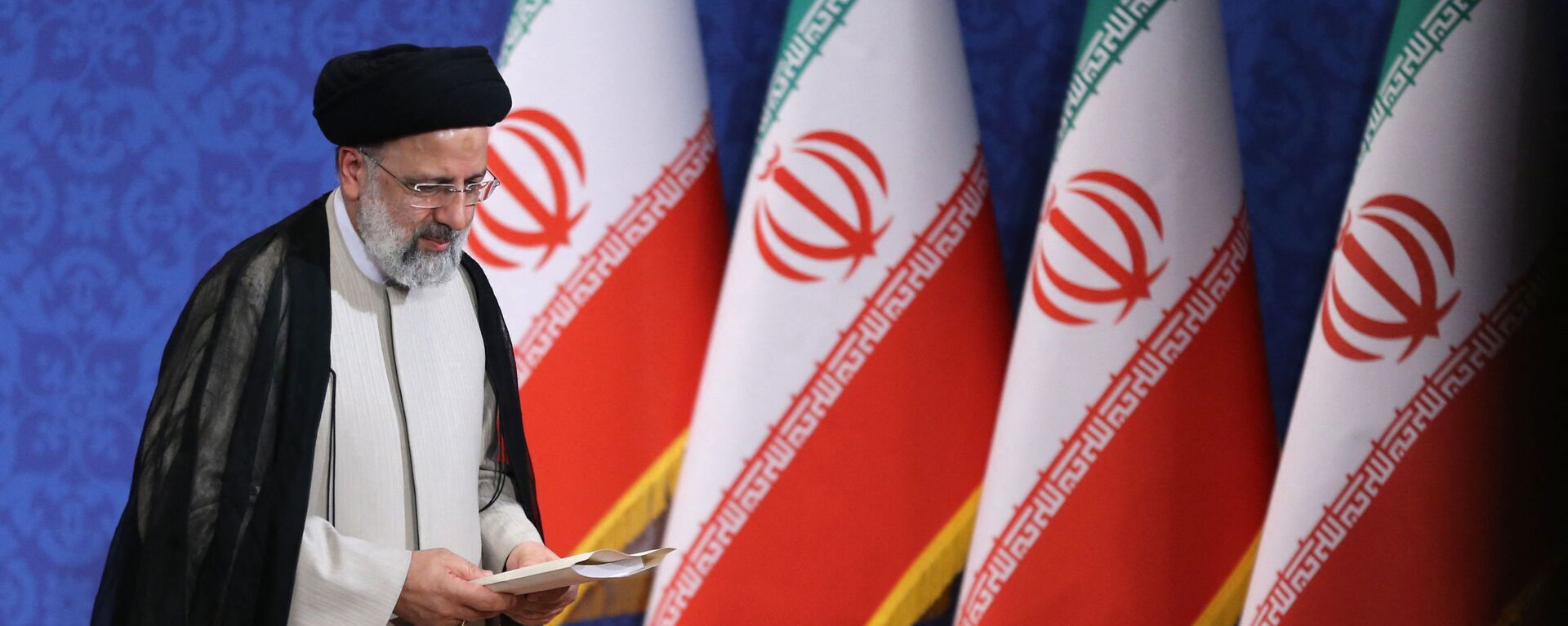 Ebrahim Raisi, presidente eleito do Irã, durante sua primeira coletiva de imprensa em Teerã, Irã, 21 de junho de 2021 - Sputnik Brasil, 1920, 20.01.2022