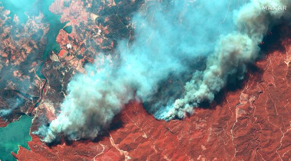 Imagens de satélite mostram imensidão dos incêndios na Turquia, 29 de julho de 2021 - Sputnik Brasil