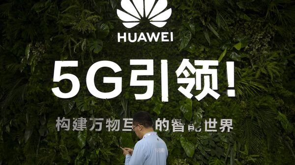 A Huawei é uma das muitas empresas chinesas que entraram na mira das sanções norte-americanas - Sputnik Brasil