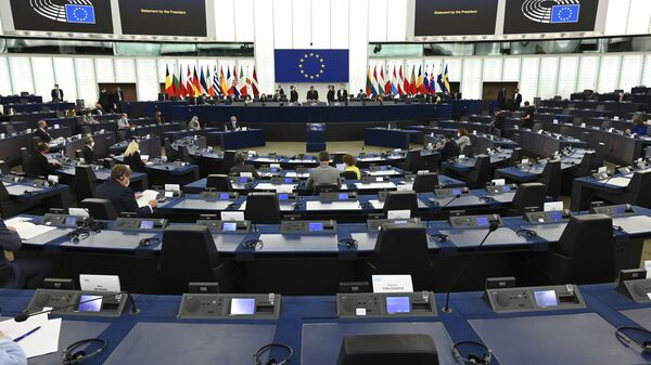 Membros do Parlamento Europeu participam da abertura da sessão plenária da instituição em Estrasburgo, na França, em 7 de junho de 2021. - Sputnik Brasil
