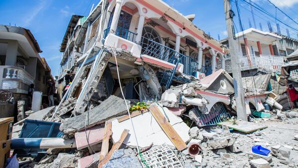 Последствия мощного землетрясения на Гаити  - Sputnik Brasil