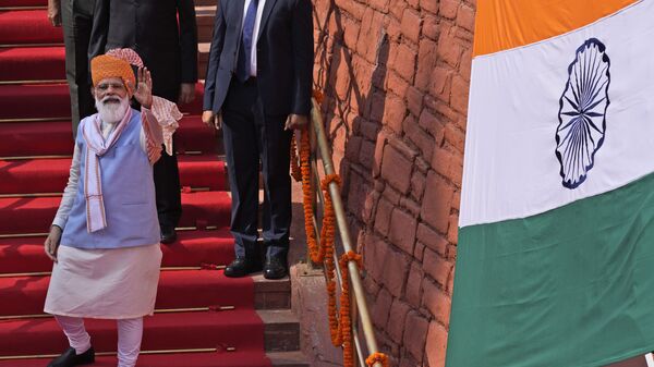 Primeiro-ministro indiano, Narendra Modi, participando das celebrações do Dia da Independência no Forte Vermelho em Nova Deli, Índia - Sputnik Brasil