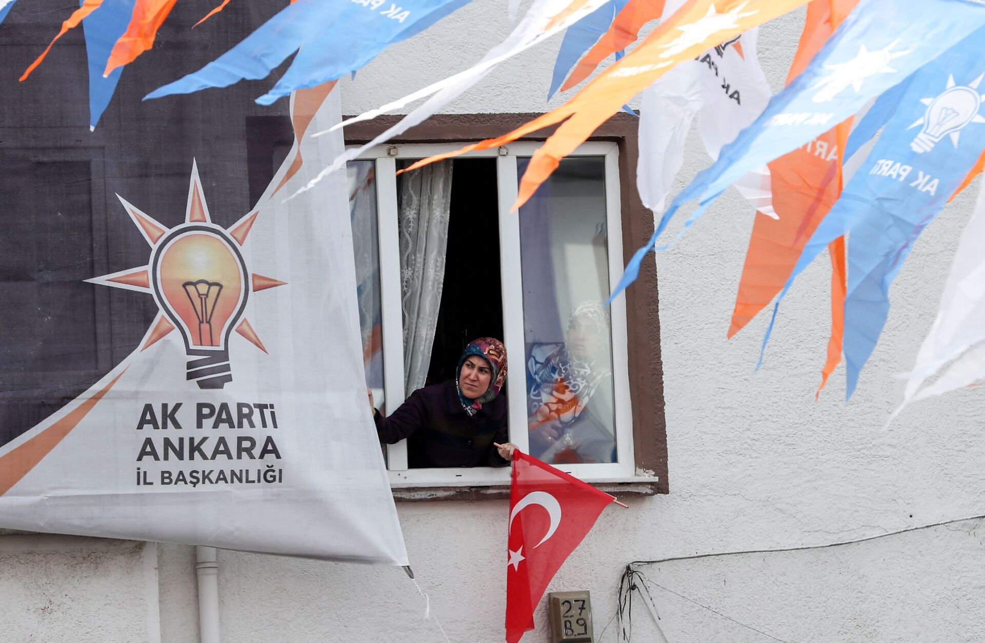 Eleições antecipadas na Turquia? 'Erdogan lidera partido dos nacionalistas incultos', diz analista - Sputnik Brasil, 1920, 23.08.2021