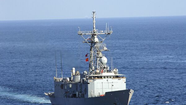 Fragata USS Ingraham da Marinha dos EUA no Golfo Pérsico, 7 de fevereiro de 2008 - Sputnik Brasil
