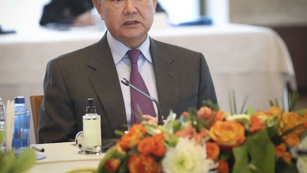 O Ministro das Relações Exteriores da China, Wang Yi, fala durante uma reunião em Ancara, Turquia, 25 de março de 2021 - Sputnik Brasil