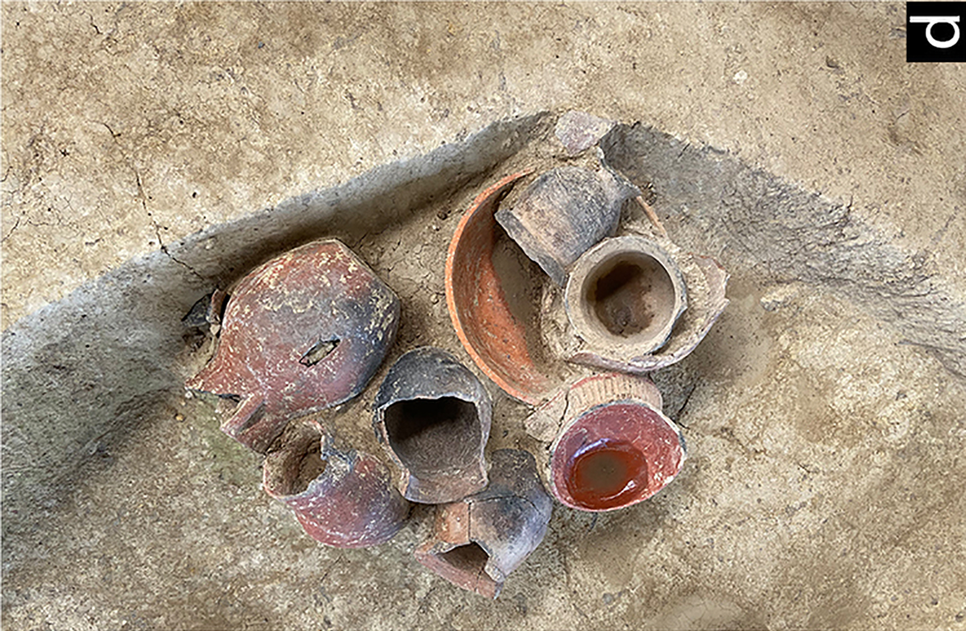 Jarros pintados de cerâmica provenientes do monte funerário de Qiaotou - Sputnik Brasil, 1920, 09.11.2021