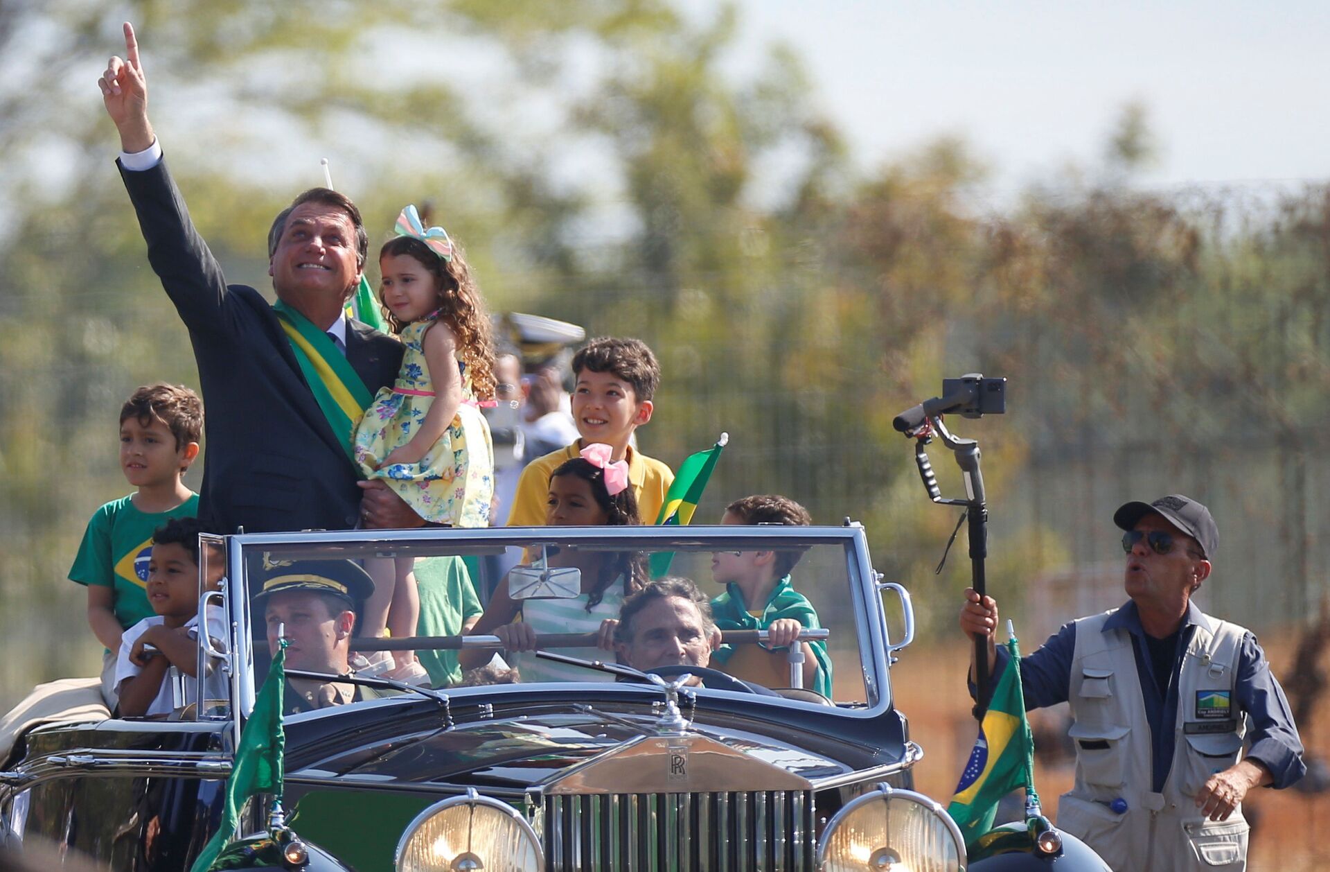 Presidente Jair Bolsonaro chega em cerimônia do Dia da Independência do Brasil, em Brasília, em 7 de setembro de 2021 - Sputnik Brasil, 1920, 09.11.2021