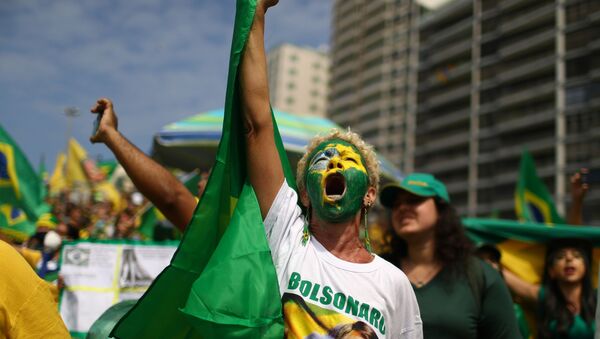 Apoiadora do presidente Jair Bolsonaro durante atos de protesto no Rio de Janeiro, 7 de setembro de 2021 - Sputnik Brasil