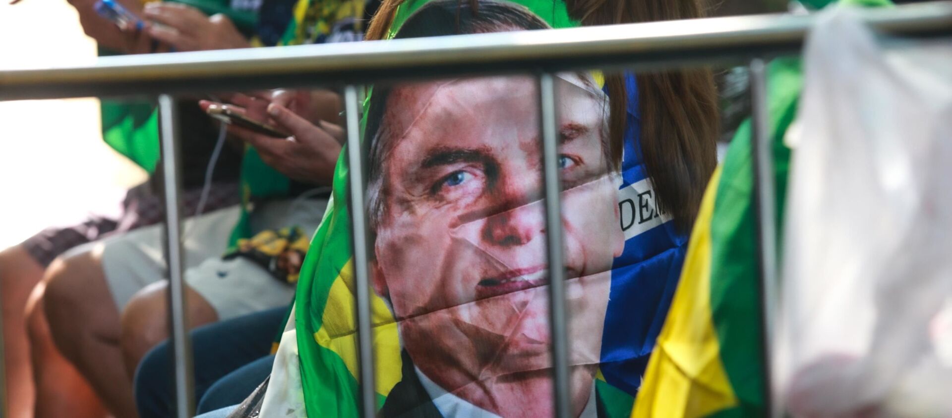 Ato a favor do presidente Jair Bolsonaro (sem partido), realizado na Avenida Paulista, em São Paulo, em 7 de setembro de 202 - Sputnik Brasil, 1920, 08.09.2021