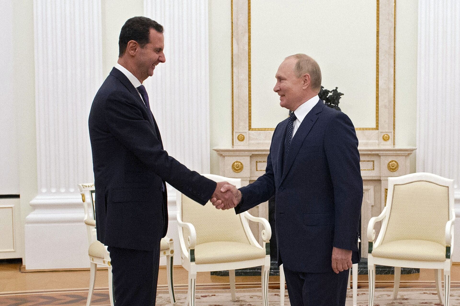 Presidente da Rússia, Vladimir Putin, e presidente da Síria, Bashar al-Assad, durante o encontro em Moscou, 13 de setembro de 2021 - Sputnik Brasil, 1920, 09.11.2021