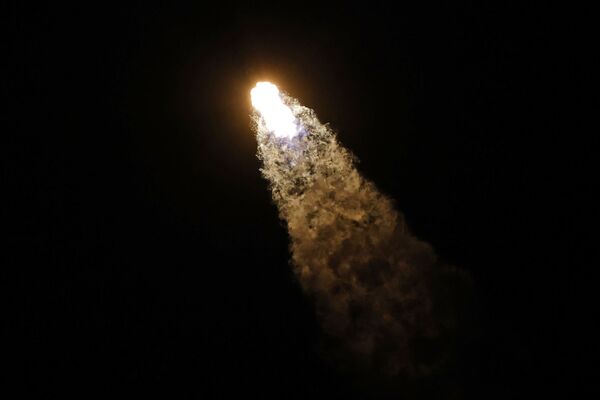 Lançamento do foguete Falcon 9 com a tripulação Inspiration4 a partir do Cabo Canaveral, 15 de setembro de 2021.  - Sputnik Brasil