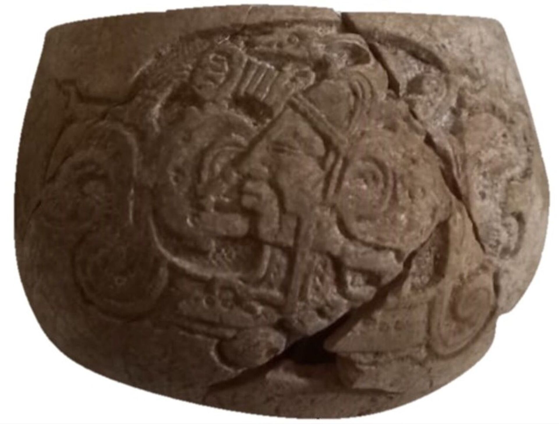 Recipiente antigo com escrita hieroglífica maia descoberto na península de Yucatán no México - Sputnik Brasil, 1920, 09.11.2021