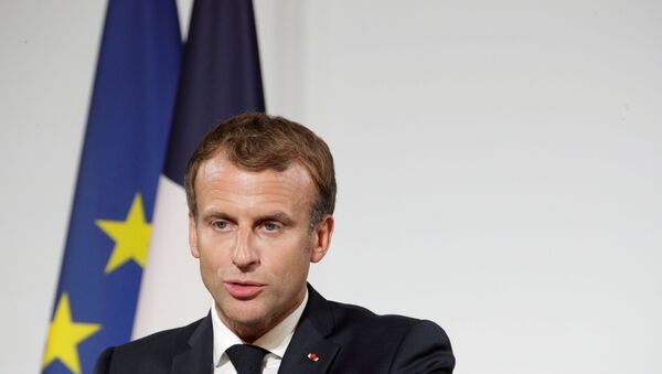 Emmanuel Macron, presidente da França, dá discurso durante cerimônia de premiação coletiva no Palácio de Élysée, Paris, França, 20 de setembro de 2021 - Sputnik Brasil