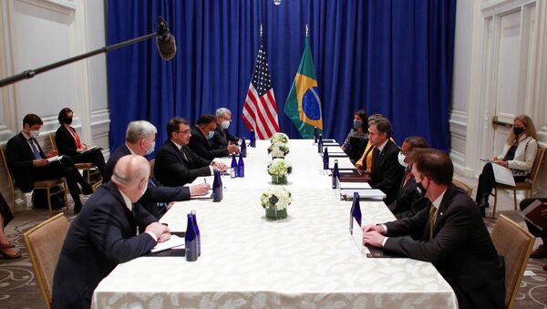 Secretário de Estado dos EUA, Antony Blinken (à direita), e ministro das Relações Exteriores do Brasil, Carlos França (à esquerda), se reúnem durante 76ª sessão da Assembleia Geral da ONU - Sputnik Brasil