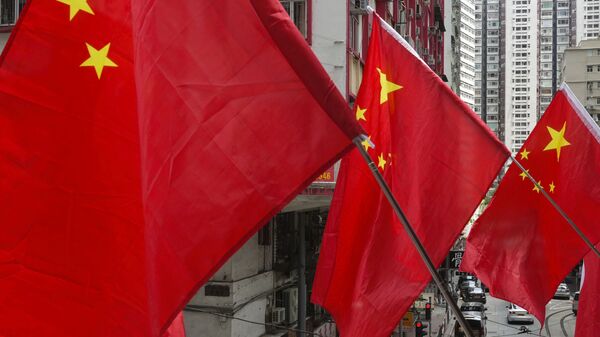 Bandeiras chinesas em Hong Kong - Sputnik Brasil