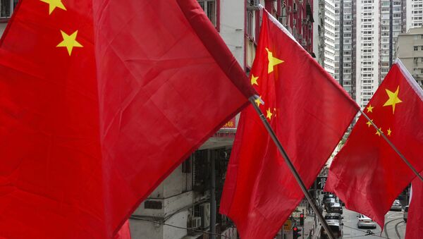 Bandeiras chinesas em Hong Kong - Sputnik Brasil