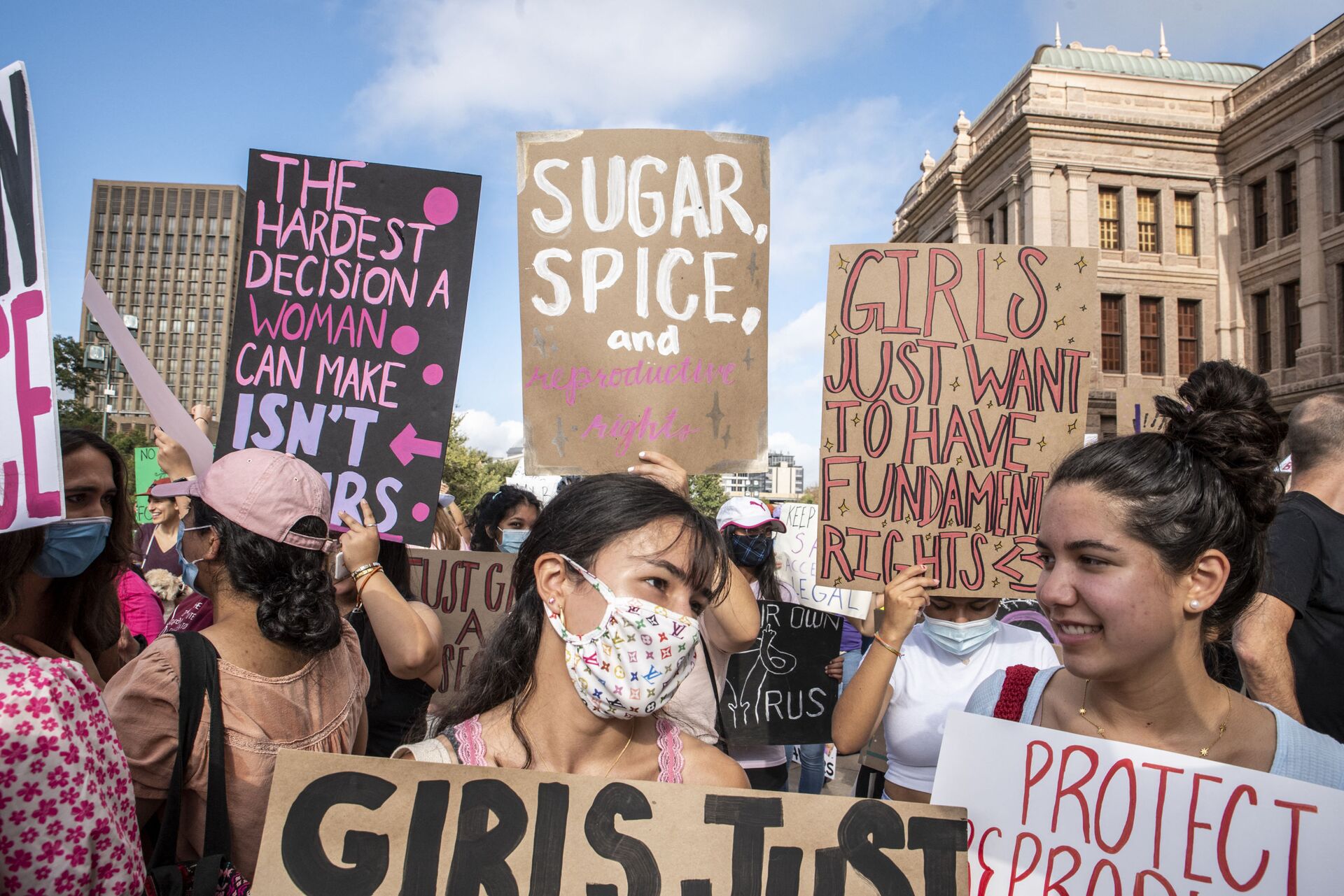 Manifestantes participam da Marcha das Mulheres em Austin, Texas, em 2 de outubro de 2021 - Sputnik Brasil, 1920, 09.11.2021