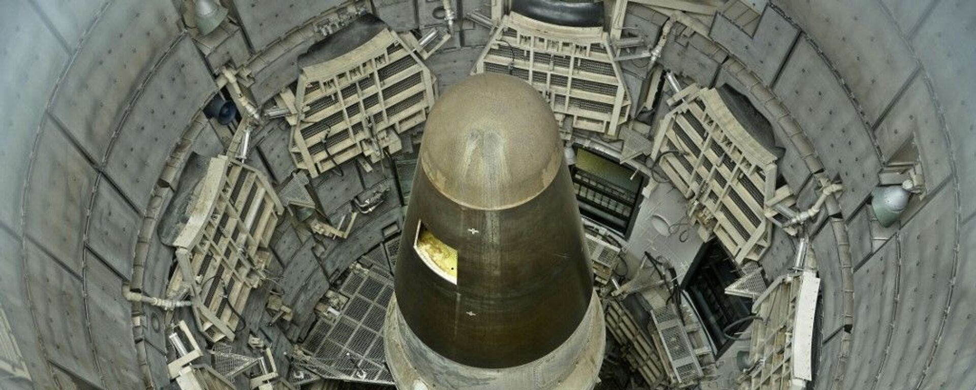 Míssil balístico intercontinental (ICBM, na sigla em inglês) nuclear Titan II desativado em silo no estado do Arizona, nos EUA (foto de arquivo) - Sputnik Brasil, 1920, 25.05.2023