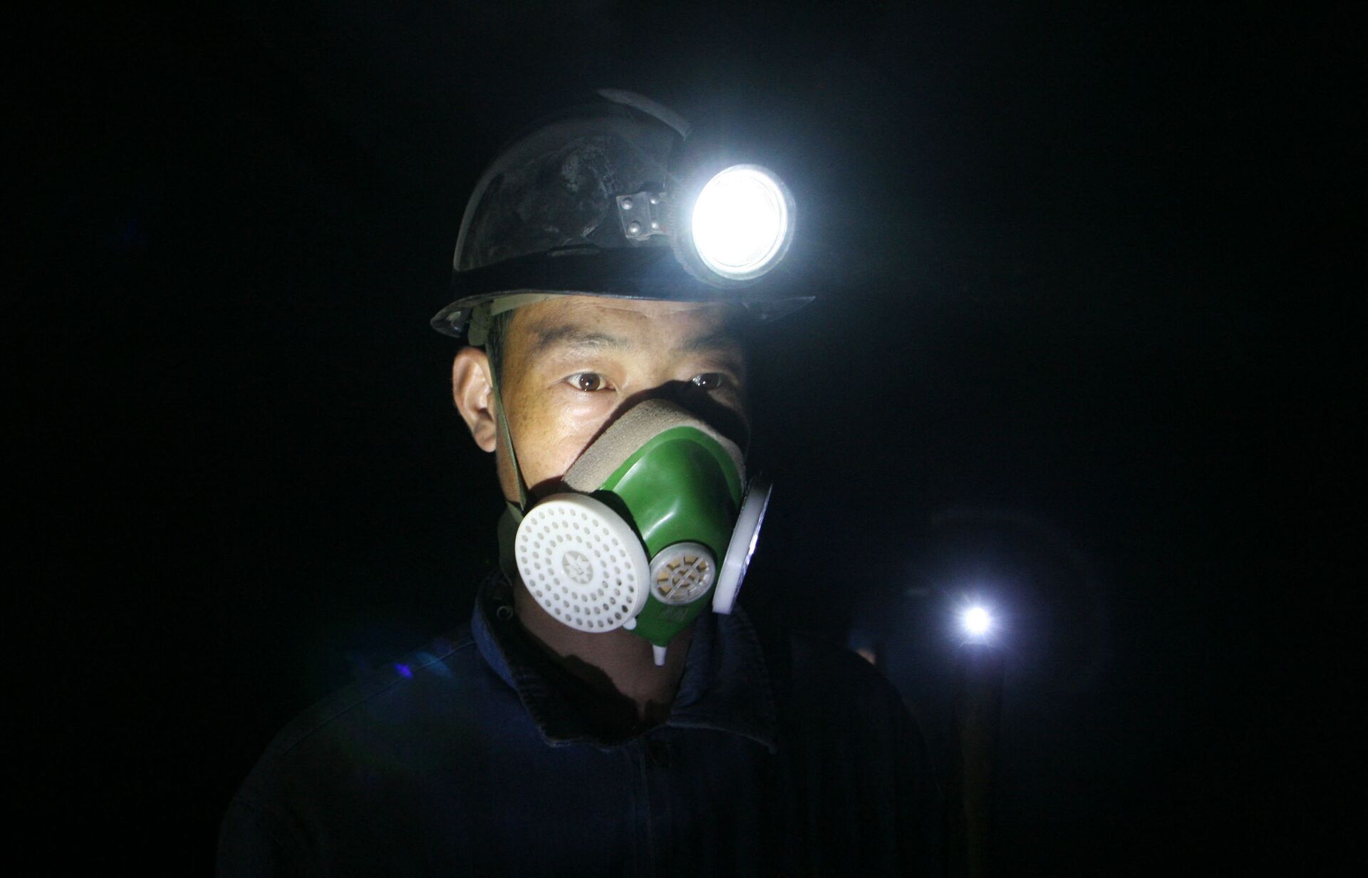 Mineiro trabalhando em mina de carvão na província de Shaanxi, na China - Sputnik Brasil, 1920, 09.11.2021