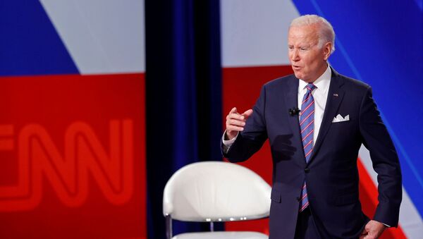 Presidente dos EUA, Joe Biden, fala sobre a proposta de investimento em infraestrutura com Anderson Cooper da CNN e responde sobre Taiwan em Baltimore, 21 de outubro de 2021     - Sputnik Brasil