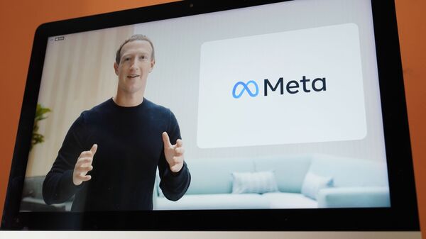 Mark Zuckerberg apresentando a marca da Meta - Sputnik Brasil