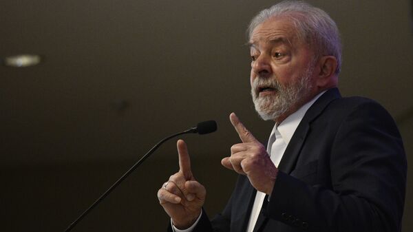 O ex-presidente Luiz Inácio Lula da Silva (PT) durante coletiva de imprensa realizada em Brasília, 8 de outubro de 2021 - Sputnik Brasil