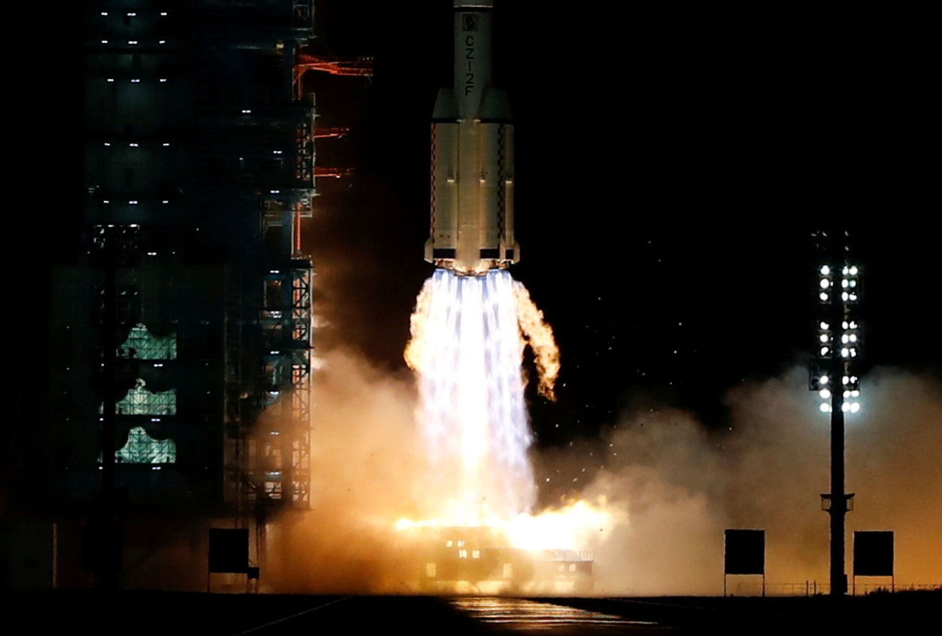 Lançamento do Longa Marcha 2F perto de Jiuquan, China, 16 de outubro de 2021 - Sputnik Brasil, 1920, 09.11.2021