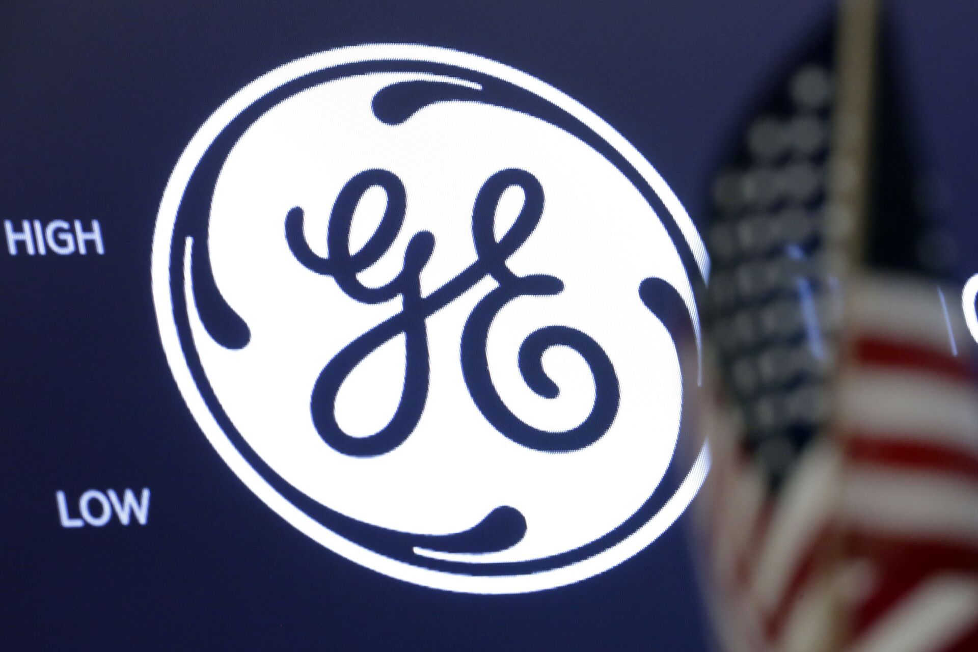 Logotipo da empresa General Electric na Bolsa de Valores de Nova York, EUA, 26 de junho de 2018 - Sputnik Brasil, 1920, 09.11.2021