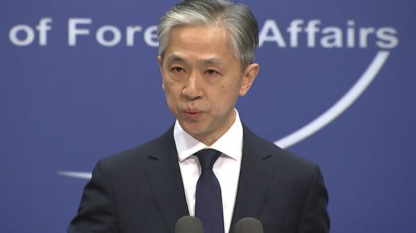 Wang Wenbin, porta-voz do Ministério das Relações Exteriores da China, durante coletiva de imprensa em Pequim, China, 13 de novembro de 2020 - Sputnik Brasil