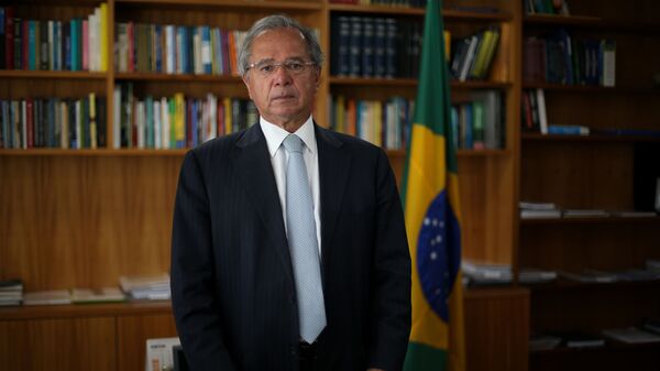 O ministro da Economia, Paulo Guedes, durante entrevista à Folha de S.Paulo em seu gabinete em Brasília, 5 de novembro de 2021 - Sputnik Brasil