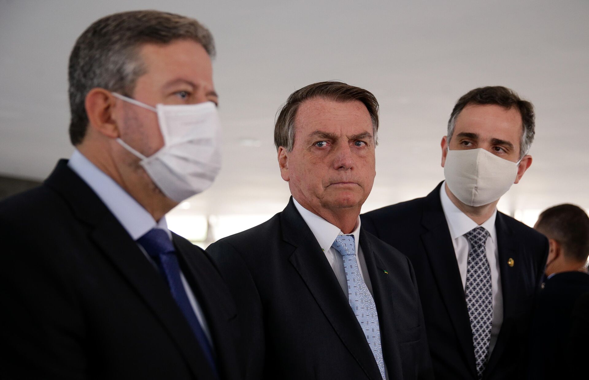 O presidente Jair Bolsonaro ao lado dos presidentes da Câmara, deputado Arthur Lira, e do Senado, Rodrigo Pacheco 3 de fevereiro de 2021 (foto de arquivo) - Sputnik Brasil, 1920, 12.11.2021
