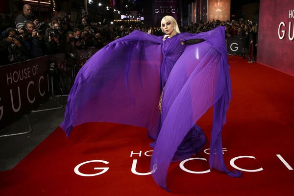 Artista Lady Gaga posa para fotos na antestreia do filme &quot;Casa de Gucci&quot;, em Londres, no Reino Unido, em 9 de novembro de 2021. - Sputnik Brasil