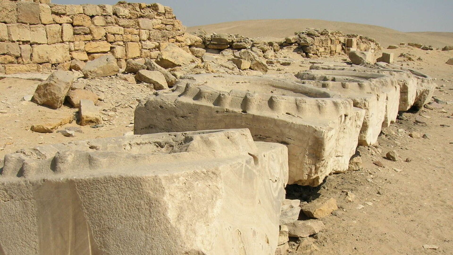 Ruínas de templo solar perdido são encontradas em escavação no Egito - Sputnik Brasil, 1920, 15.11.2021