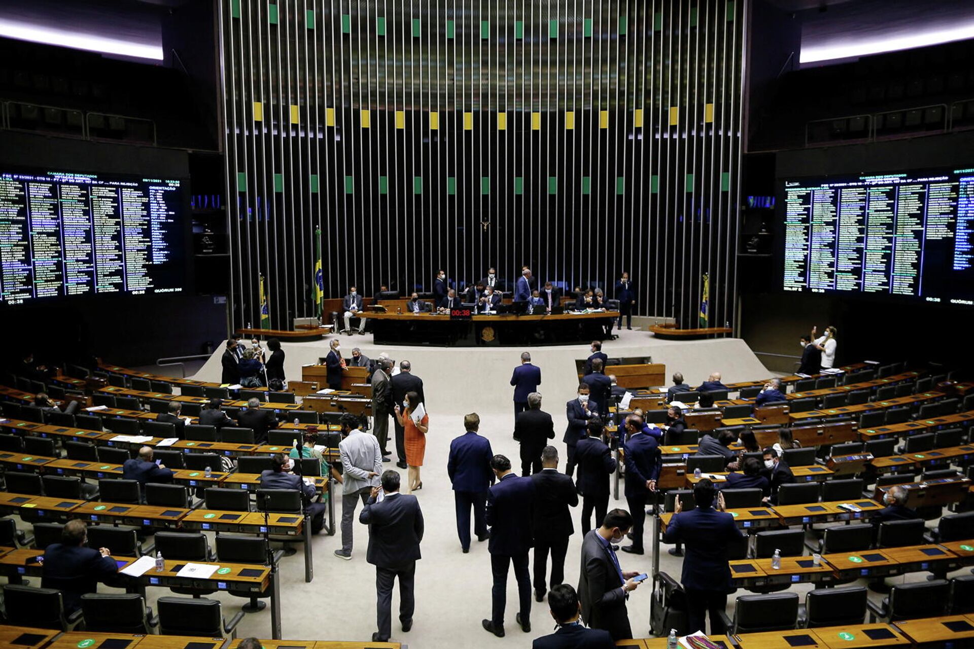 Panorama da Câmara dos Deputados durante sessão em Brasília, Brasil, 9 de novembro de 2021 - Sputnik Brasil, 1920, 16.11.2021