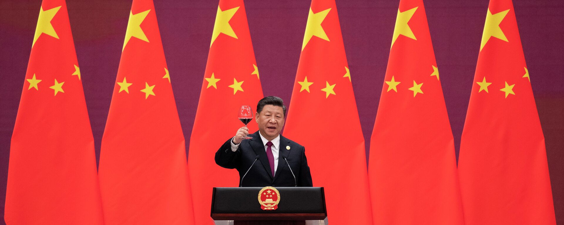 Presidente chinês, Xi Jinping, durante banquete de boas-vindas para líderes visitantes presentes no Fórum da Nova Rota da Seda, em Pequim, em 29 de abril de 2019 - Sputnik Brasil, 1920, 02.08.2022