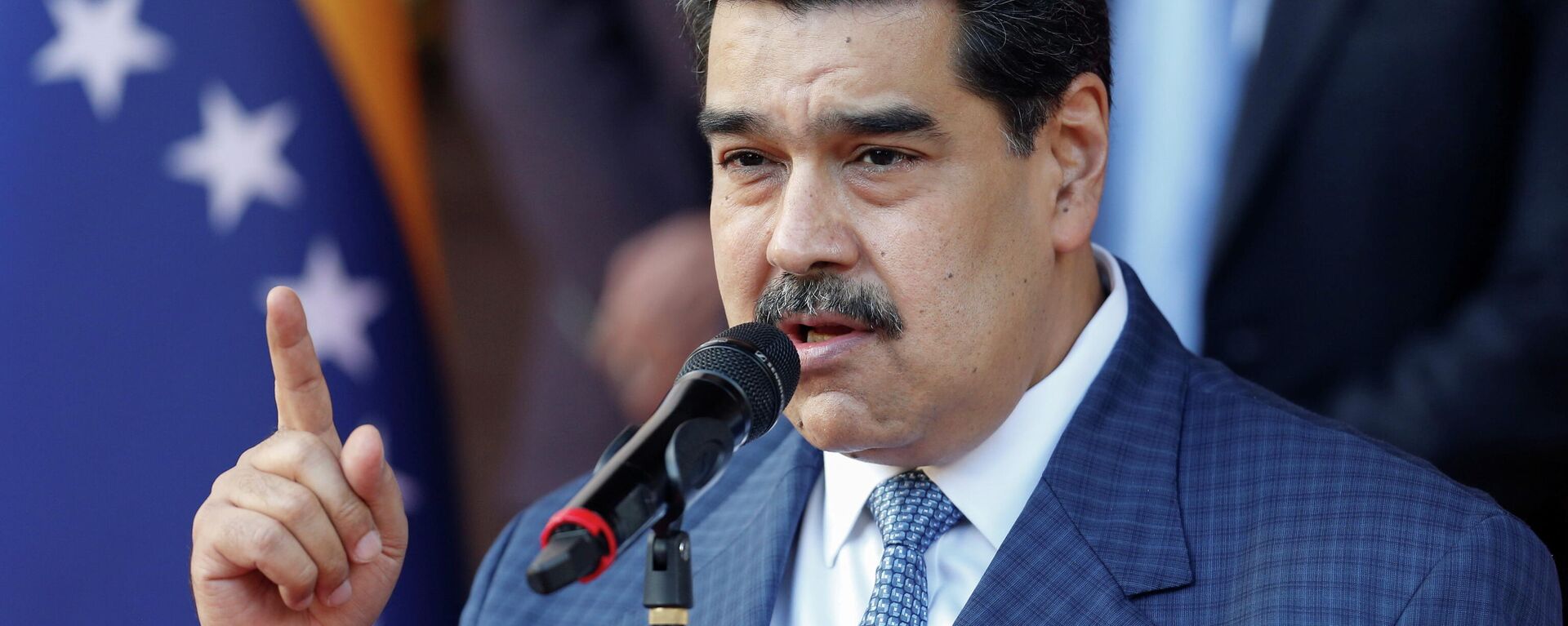 Nicolás Maduro, presidente da Venezuela, fala à mídia no Palácio Miraflores, Caracas, Venezuela, 15 de outubro de 2021 - Sputnik Brasil, 1920, 19.11.2021