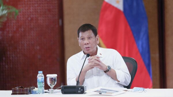 Rodrigo Duterte, presidente filipino, fala em encontro sobre combate a doenças infecciosas em Manila, Filipinas, 15 de setembro de 2021 - Sputnik Brasil