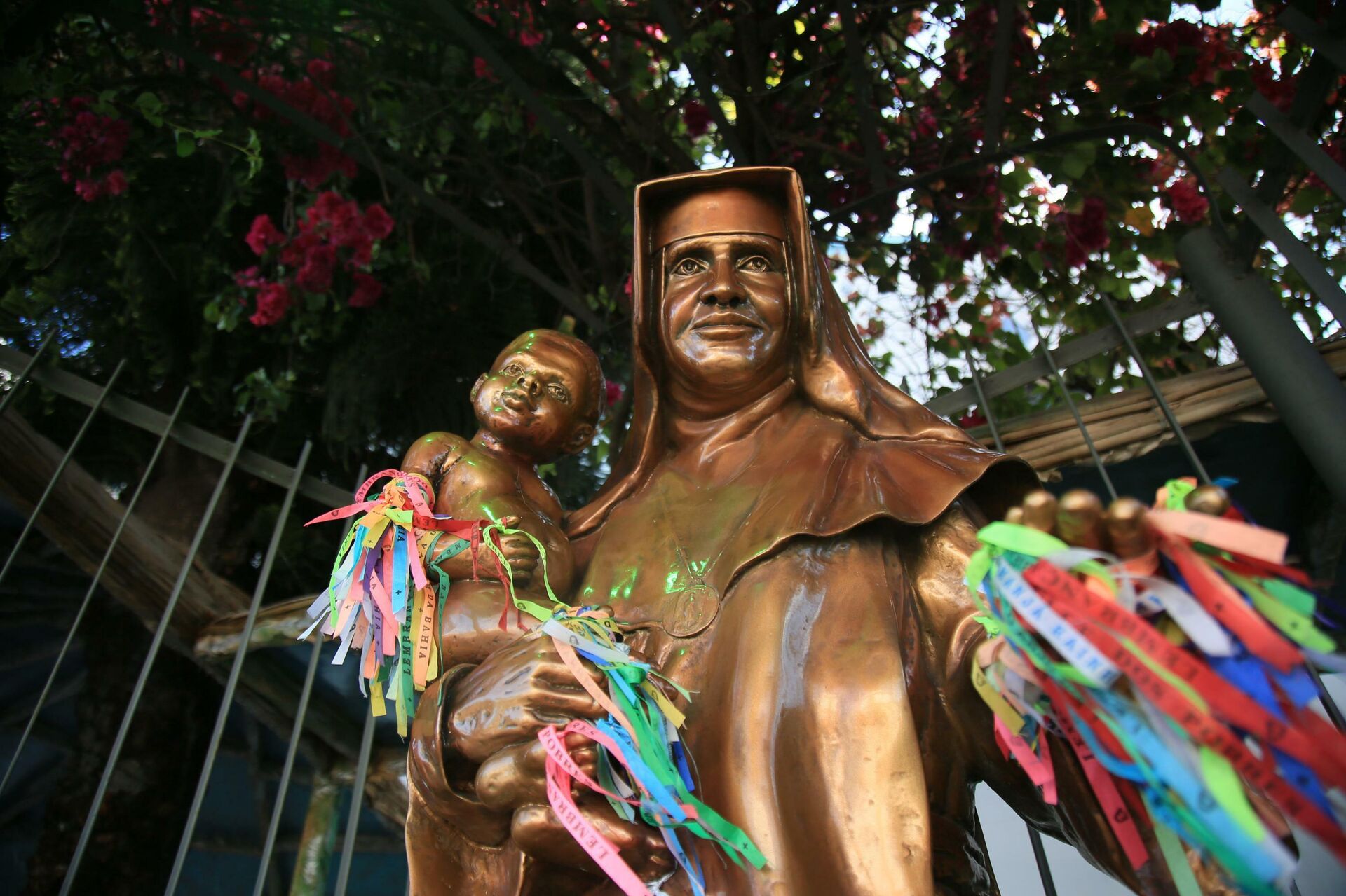 Escultura de Santa Dulce dos Pobres no Hospital Santo Antônio, na cidade de Salvador, 29 de outubro de 2021 - Sputnik Brasil, 1920, 23.11.2021