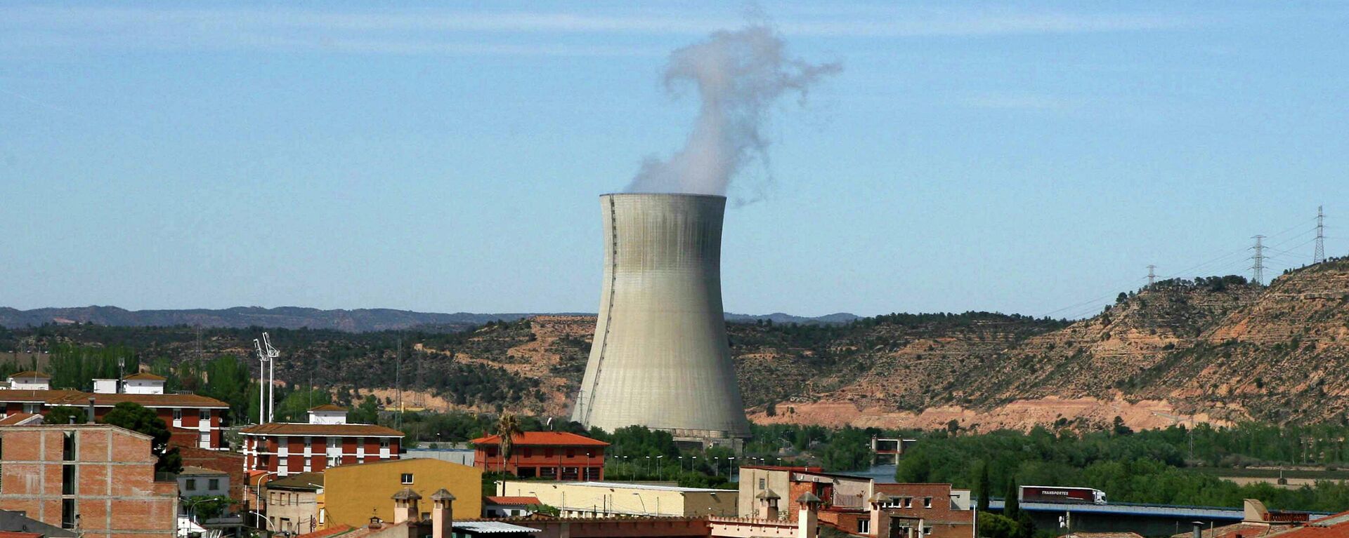A usina nuclear de Ascó, na Catalunha, na Espanha, fotografada em 15 de abril de 2008 - Sputnik Brasil, 1920, 19.04.2022