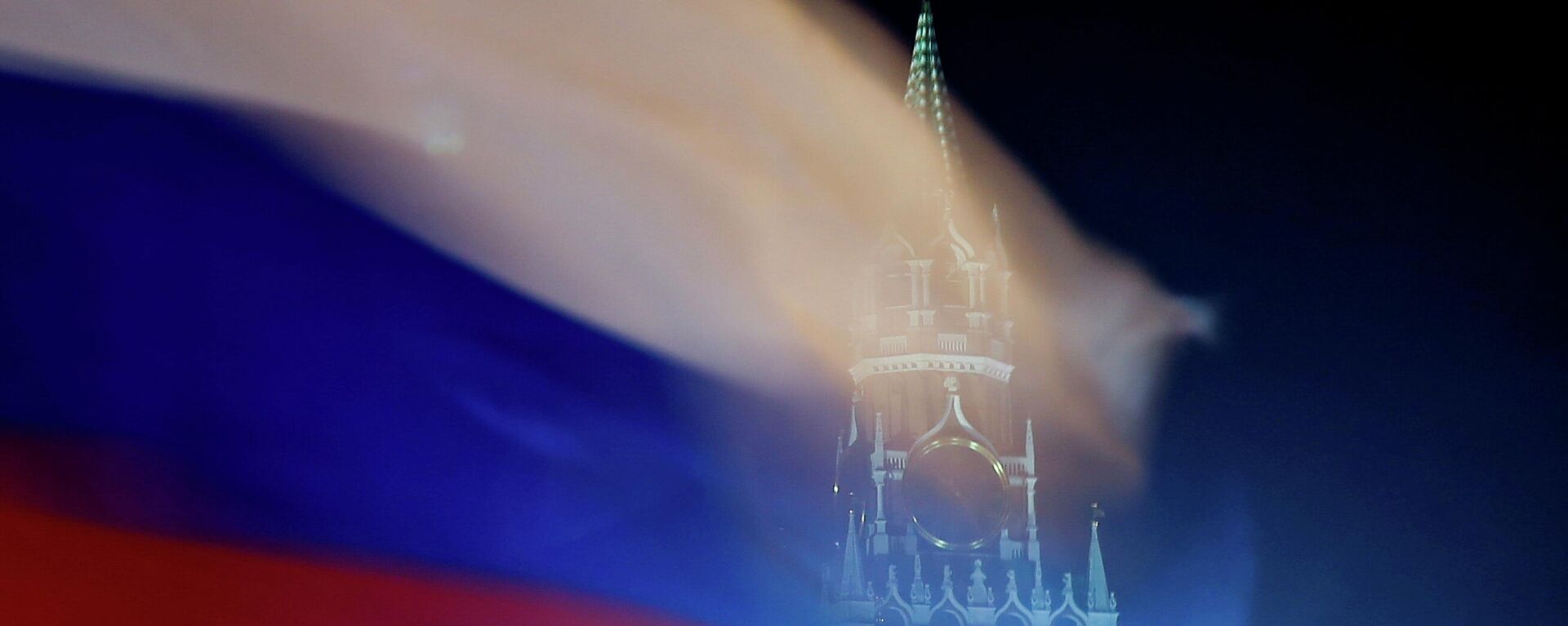 Bandeira da Rússia na Torre Spasskaia do Kremlin de Moscou, Rússia, 27 de fevereiro de 2019 - Sputnik Brasil, 1920, 09.12.2021