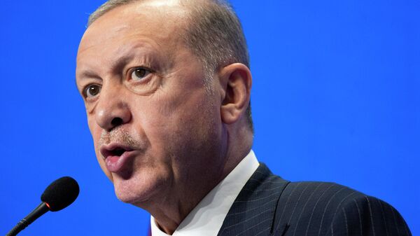 Presidente da Turquia, Recep Tayyip Erdogan, em coletiva de imprensa na cúpula do G20 em Roma, Itália, 31 de outubro de 2021 - Sputnik Brasil